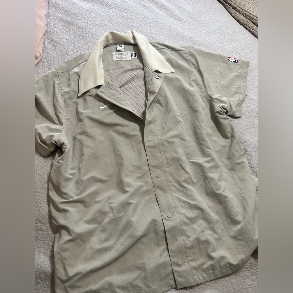 NBA Men's Beige Short Sleeve Jacket